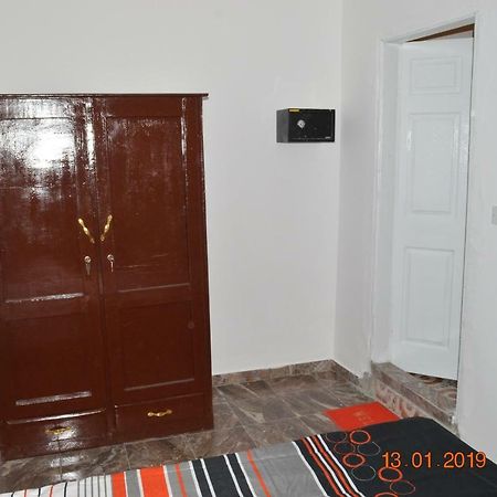 Sukuta Nema Guest House Banjul Bagian luar foto